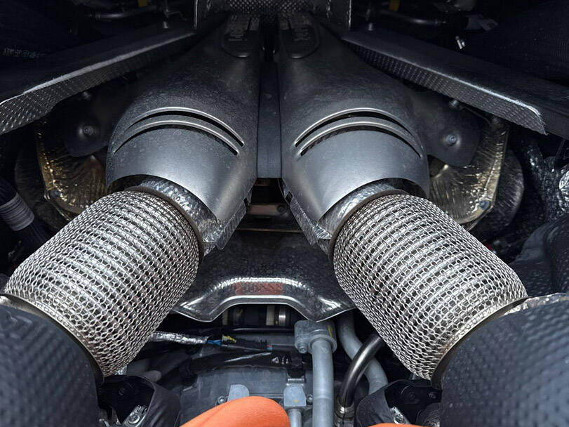 فيراري 296 GTS 2025 الخارجية 