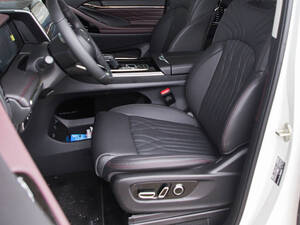 GAC GN8 Interior 
