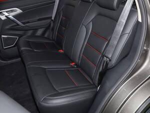 جيلي أزكارّا الداخلية 