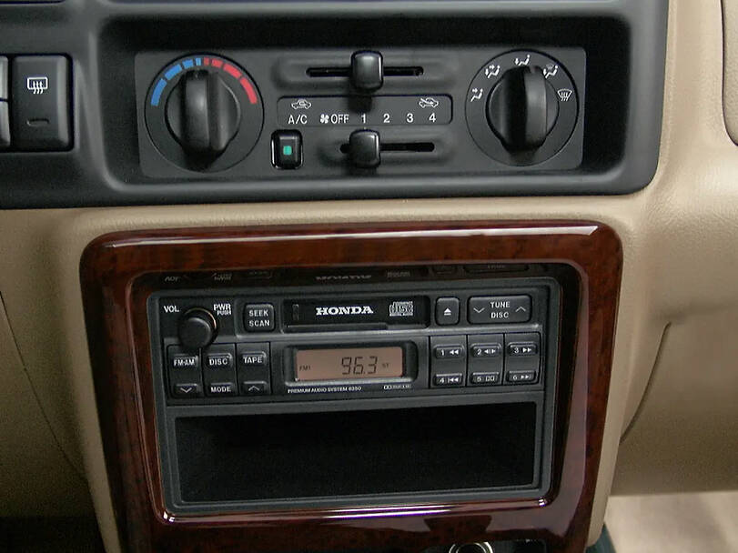 Honda Passport 2nd (CK58) Generation Interior 