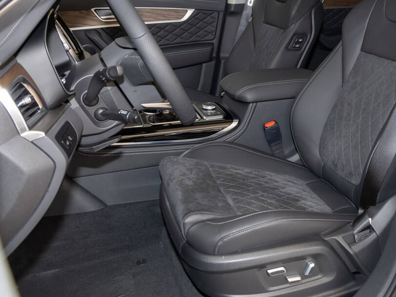 هونغ تشي HS7 الجيل الأول الداخلية 