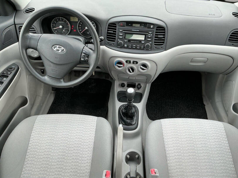 Hyundai Verna 3rd (MC) Generation Interior 
