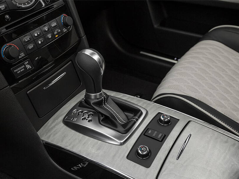 Infiniti FX50 Interior 