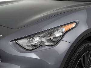 Infiniti FX50 Exterior 