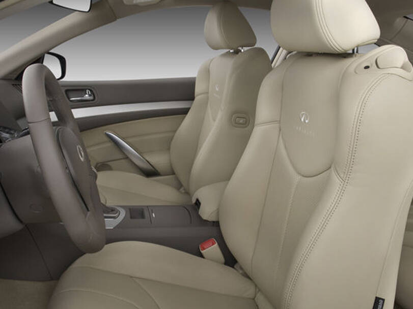 Infiniti G37 Interior 