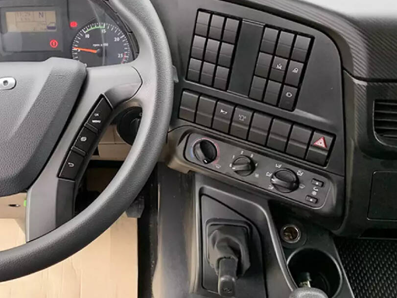 إيفيكو تراكر الداخلية 