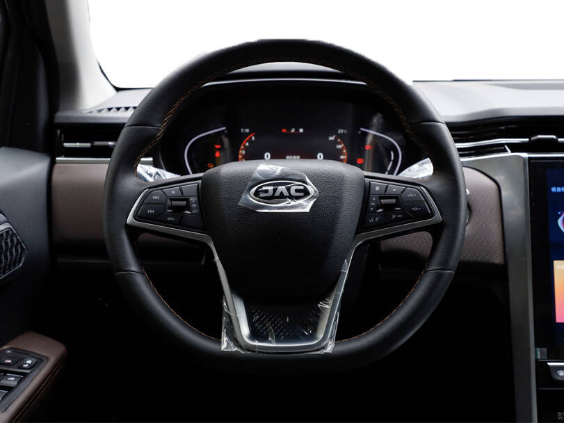 جاك T8 2025 الداخلية 