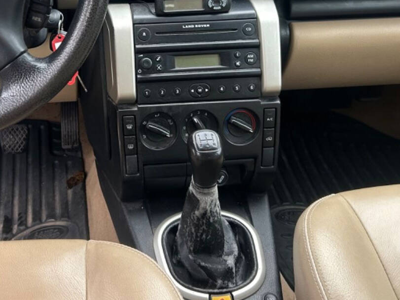 Land Rover LR2 1st (L314) Generation Interior 