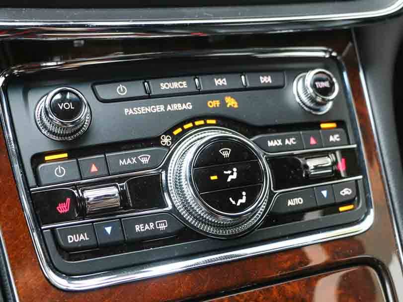 Lincoln Continental Interior 