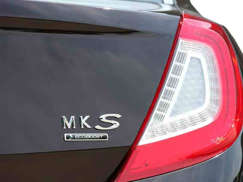 Lincoln MKS Exterior 