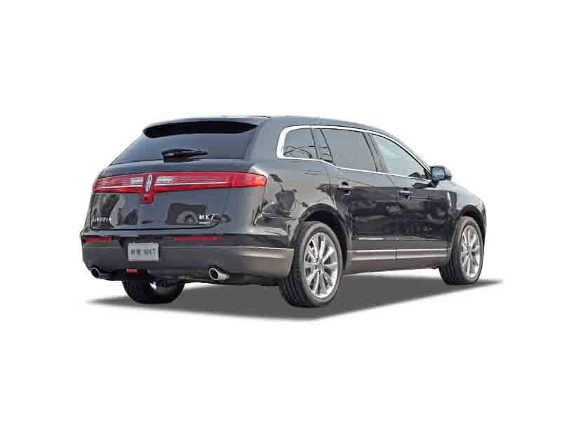 Lincoln MKT Exterior 