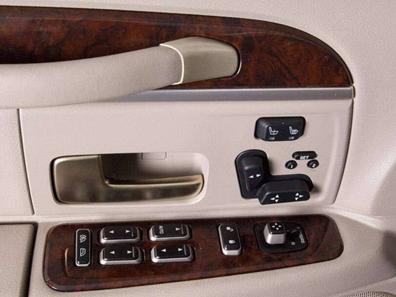 Lincoln Town Car Interior 