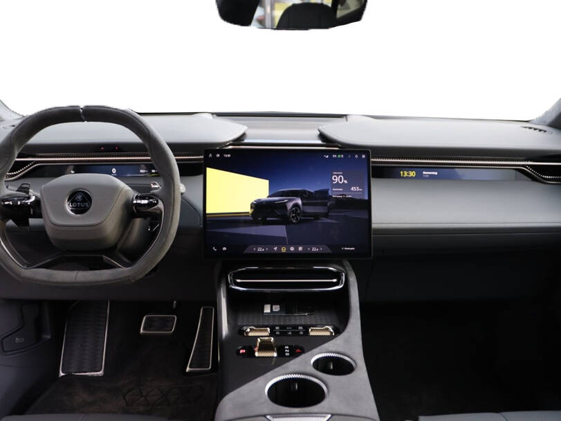 Lotus Eletre Interior 