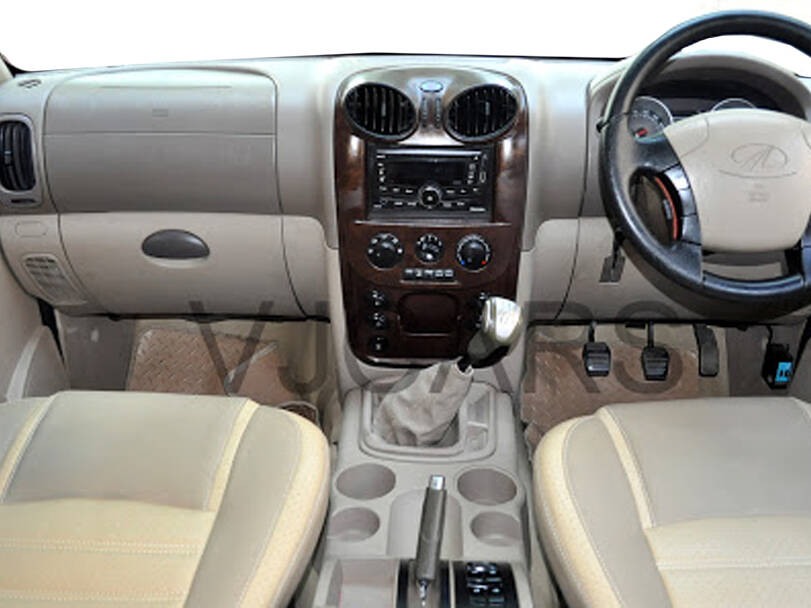 ماهيندرا سكوربيو الداخلية 