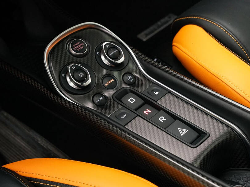 McLaren 600LT Interior 