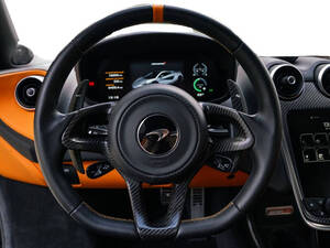 ماكلارين 600LT الداخلية 