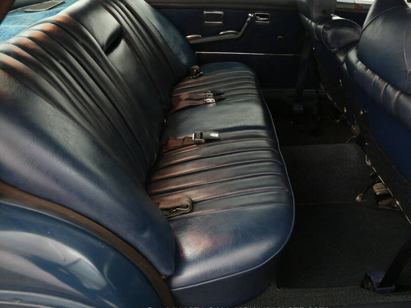 Mercedes Benz 280 Interior 