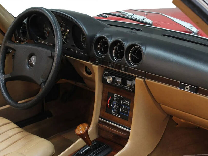 Mercedes Benz 450 Interior 