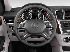 مرسيدس بنز ML Class الداخلية 