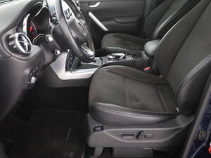 مرسيدس بنز X Class الداخلية 