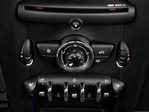 ميني رودستر الداخلية 