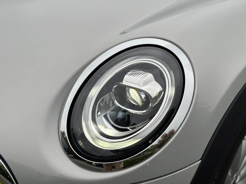 ميني SE إي في الخارجية 