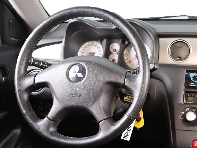 ميتسوبيشي إيرتريك الجيل الأول الداخلية 