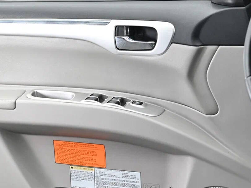 ميتسوبيشي باجيرو سبورت الداخلية 