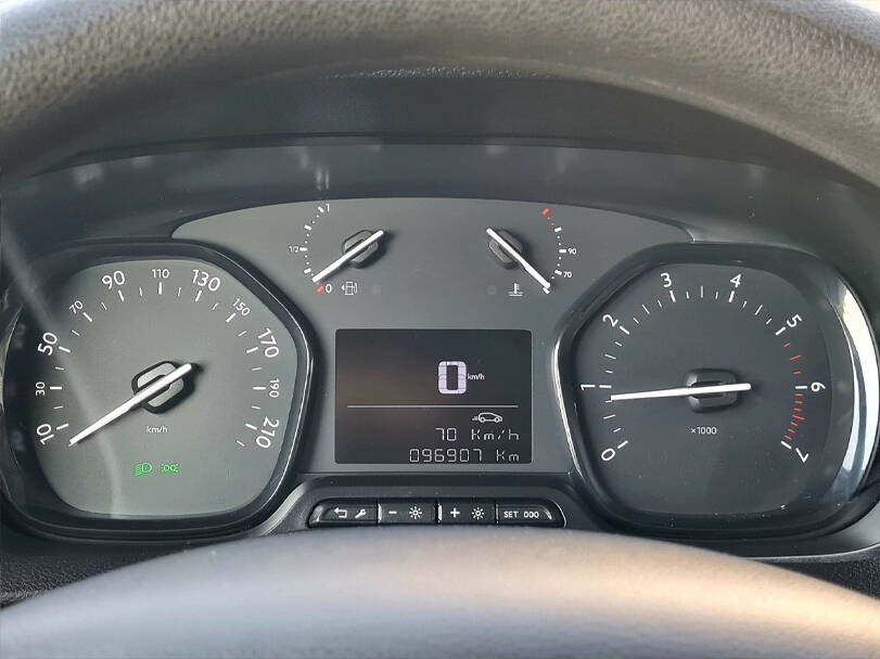 أوبل فيفارو الداخلية 