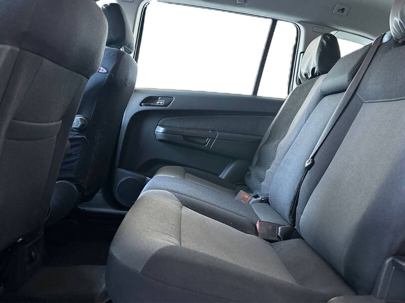 أوبل زافيرا الجيل الثاني (A05) الداخلية 