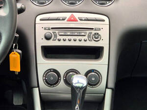 Peugeot 308 CC Interior 