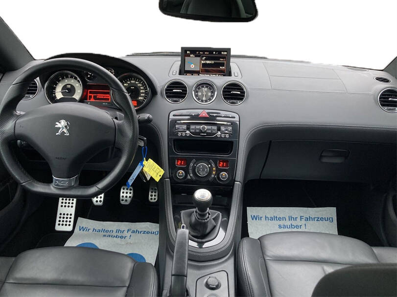 Peugeot RCZ Interior 