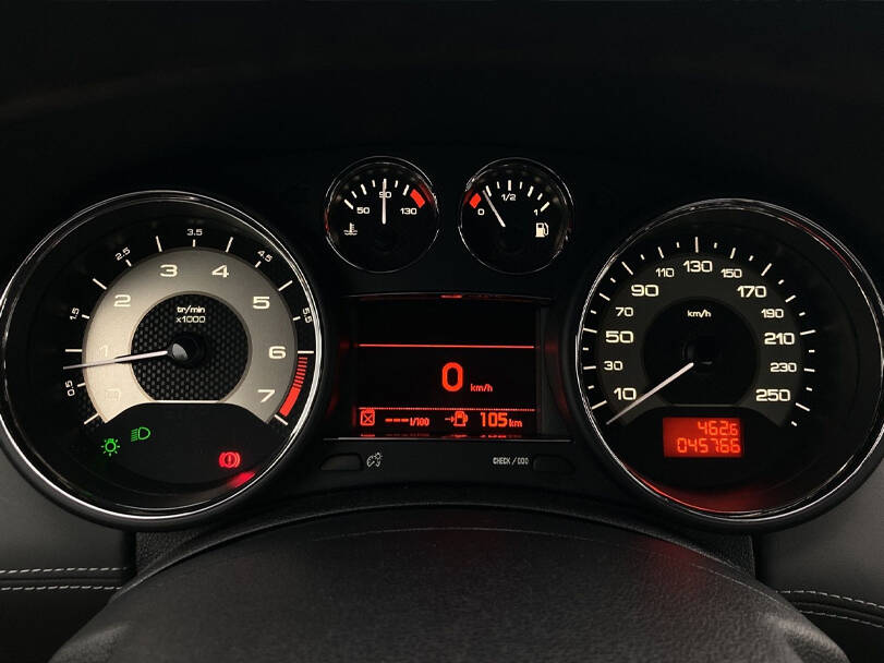 Peugeot RCZ Interior 