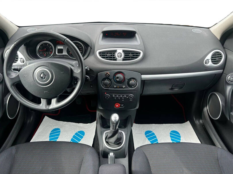 Renault Clio 3rd Generation Interior 
