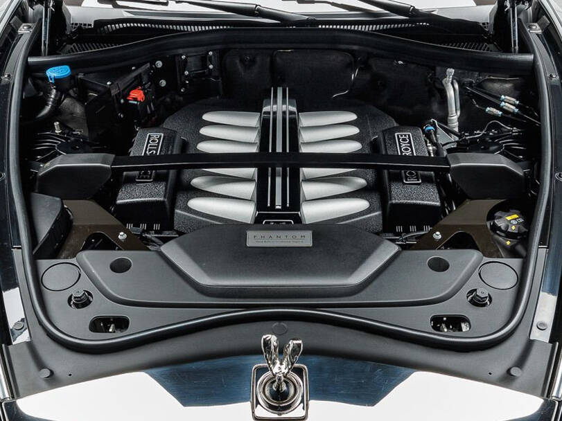 رولز رويس فانتوم 2025 الخارجية 