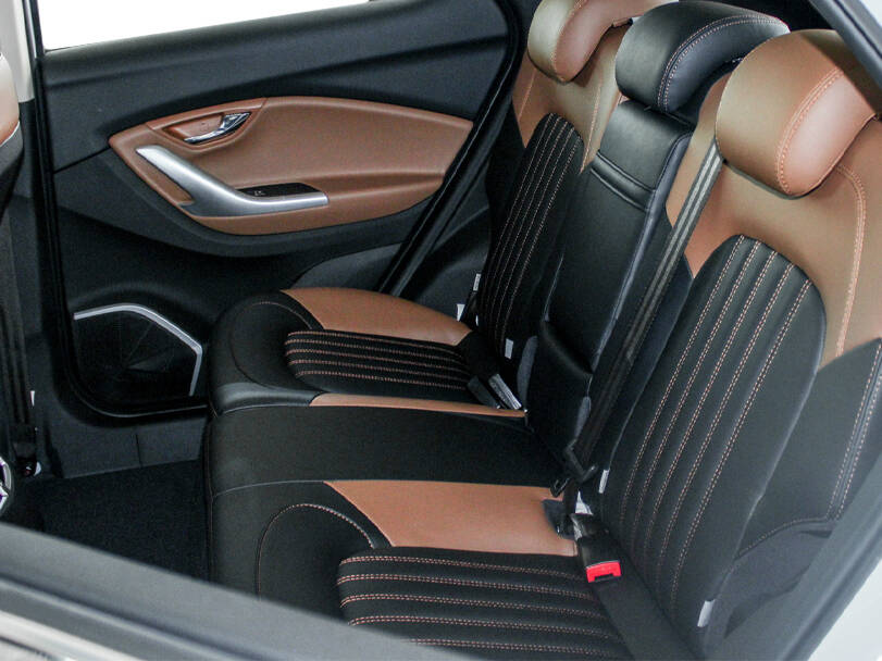 ساوايست DX7 الداخلية 