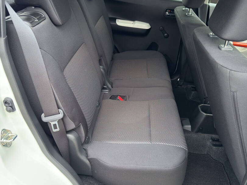 سوزوكي إيغنيس الداخلية 