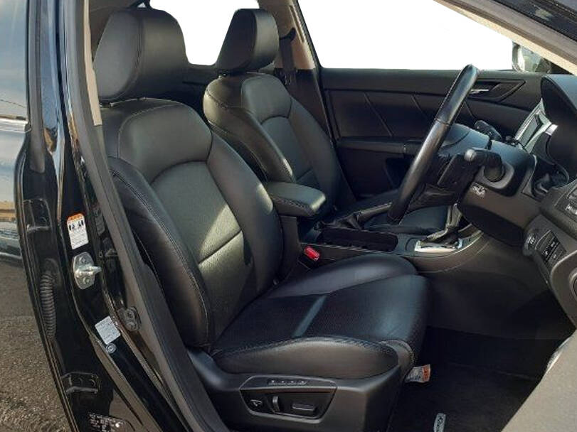 Suzuki Kizashi Interior 