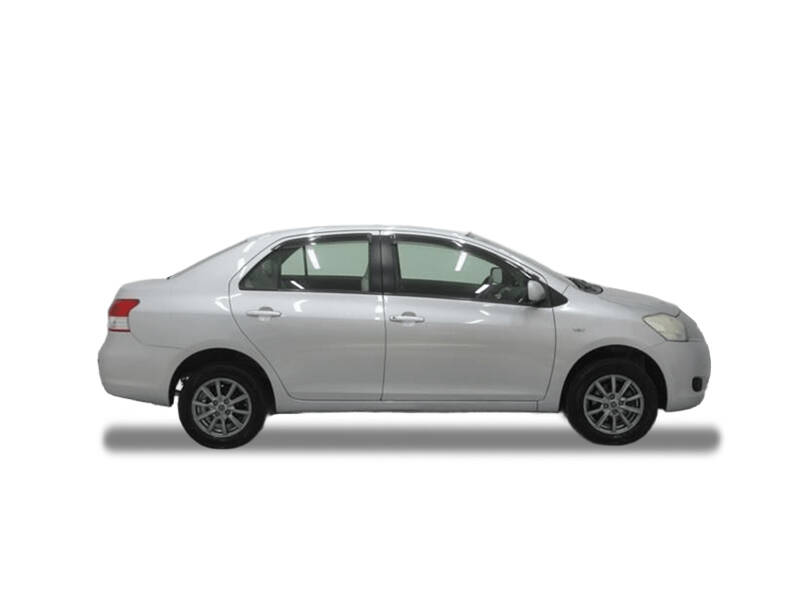 Toyota Belta Exterior 