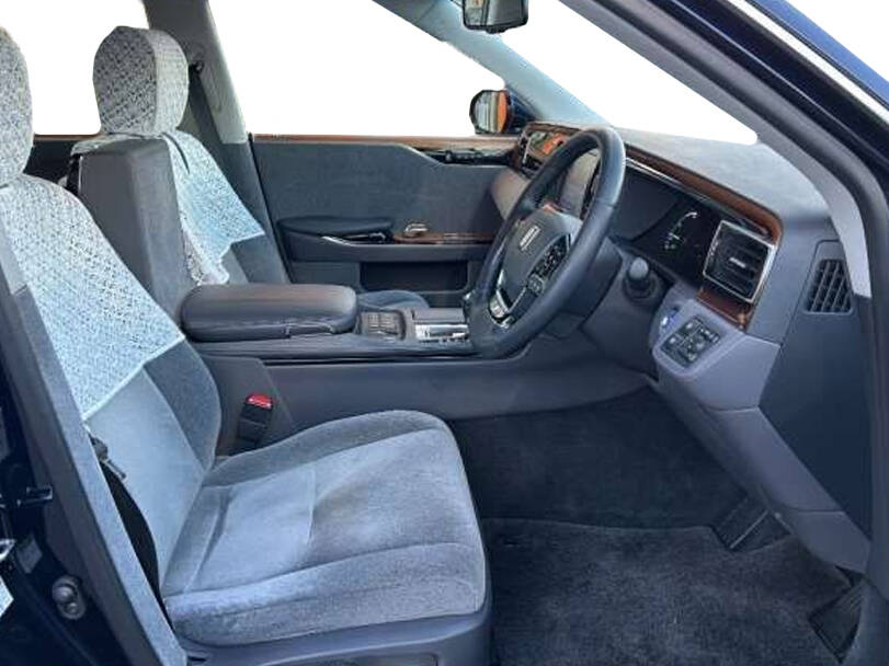 تويوتا سينتوري الداخلية 