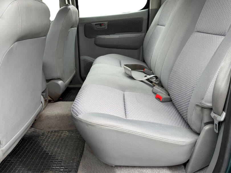 تويوتا هيلكس سيرف الجيل الرابع (N210) الداخلية 