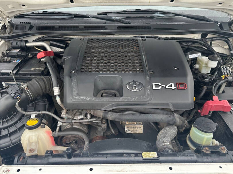 تويوتا هيلكس سيرف الجيل الرابع (N210) الخارجية 