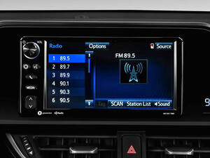 تويوتا إيزوا الداخلية 