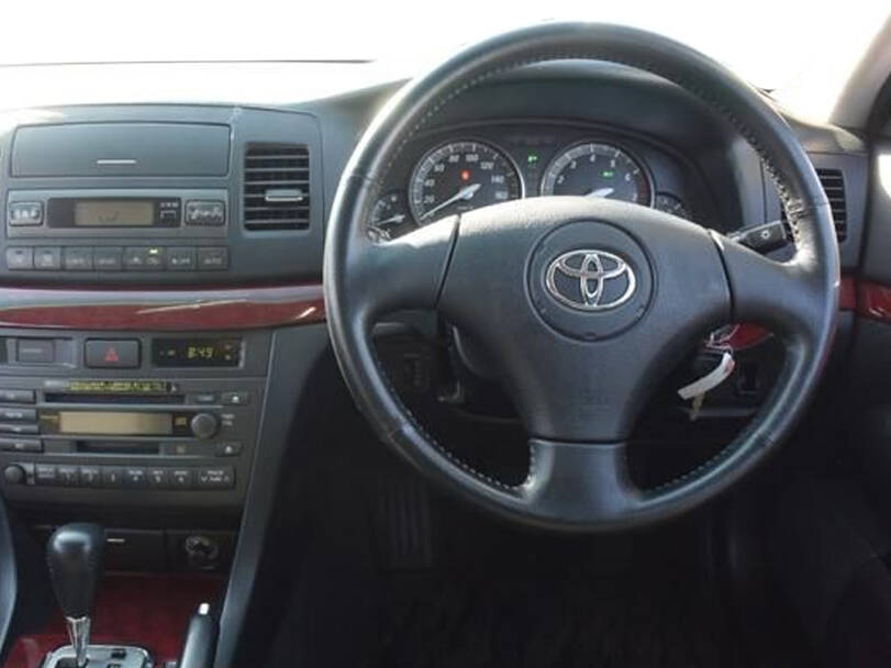 Toyota Mark II Interior 