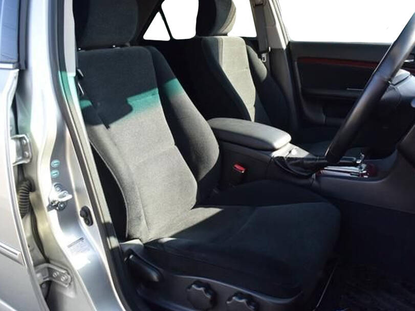 Toyota Mark II Grande Interior 