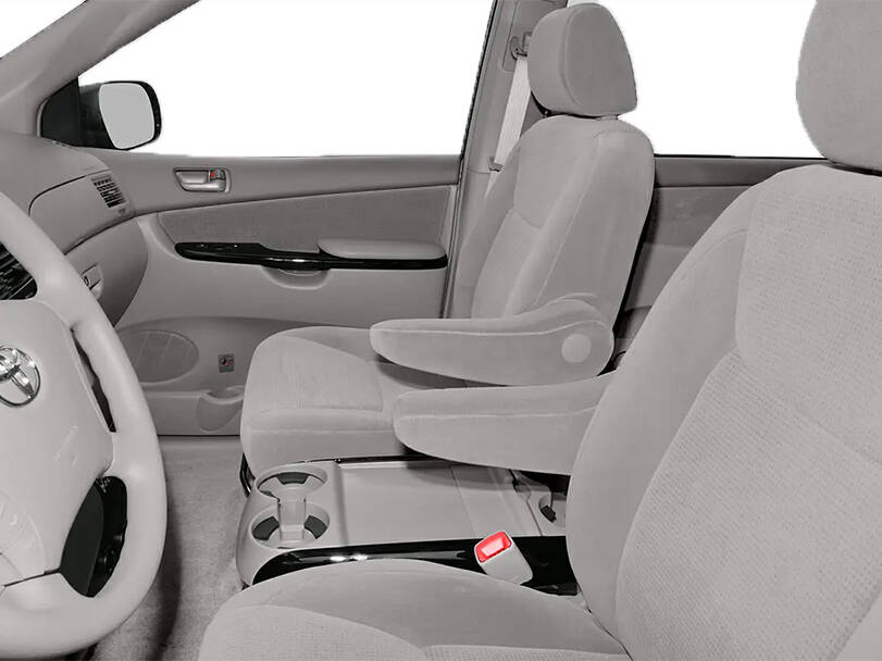 Toyota Sienna 2nd (XL20) Generation Interior 