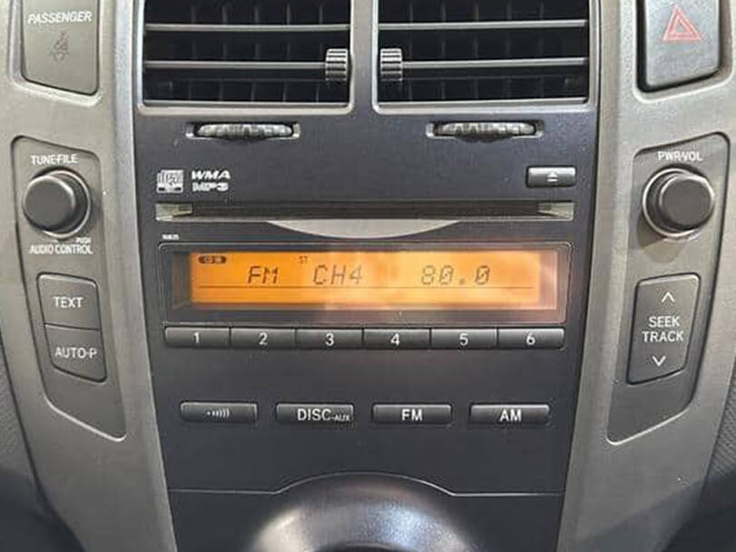 Toyota Vitz Interior 