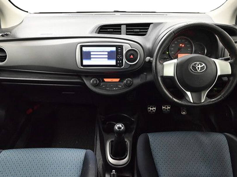 Toyota Vitz Interior 