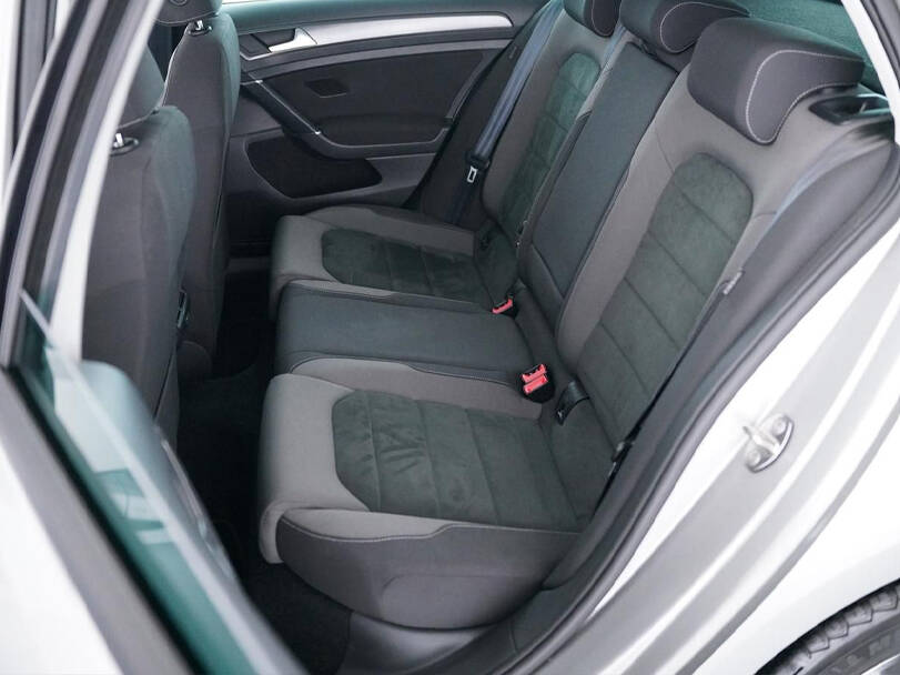 Volkswagen Golf R 7th (Mk7) Generation Interior 