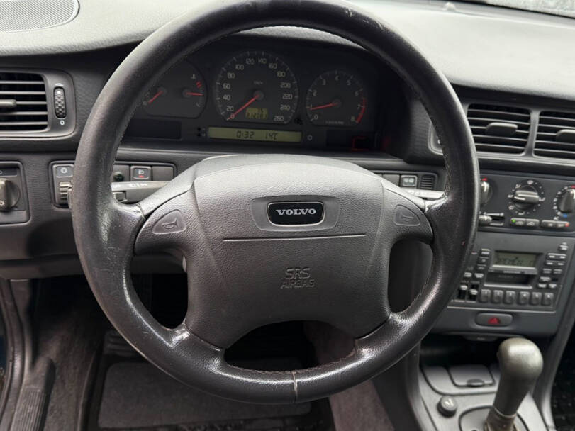 Volvo V70 Interior 